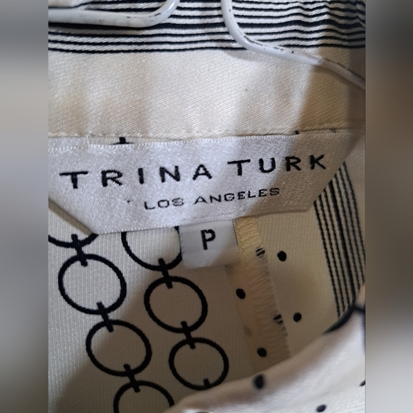 Trina Turk Silk Button Up shirt Petite - Picture 4 of 9